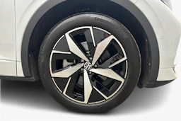 valkoinen Volkswagen ID.4 2023 kuva 12.