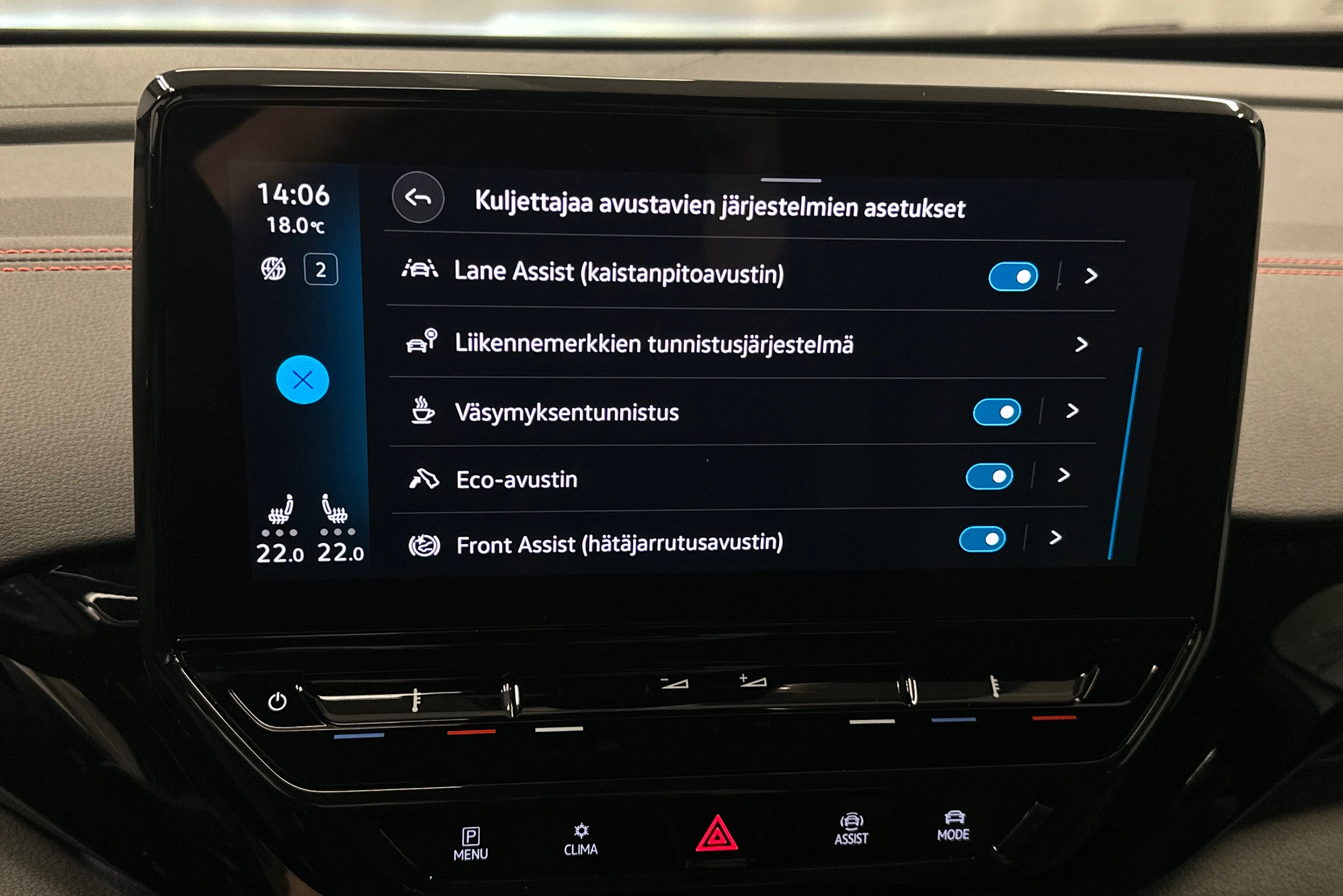 valkoinen Volkswagen ID.4 2023 kuva 33.