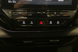 valkoinen Volkswagen ID.4 2023 kuva 37.