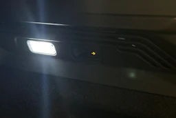 musta Volkswagen ID.4 2023 kuva 43.