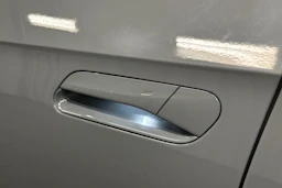 harmaa Volkswagen ID.4 2023 kuva 27.