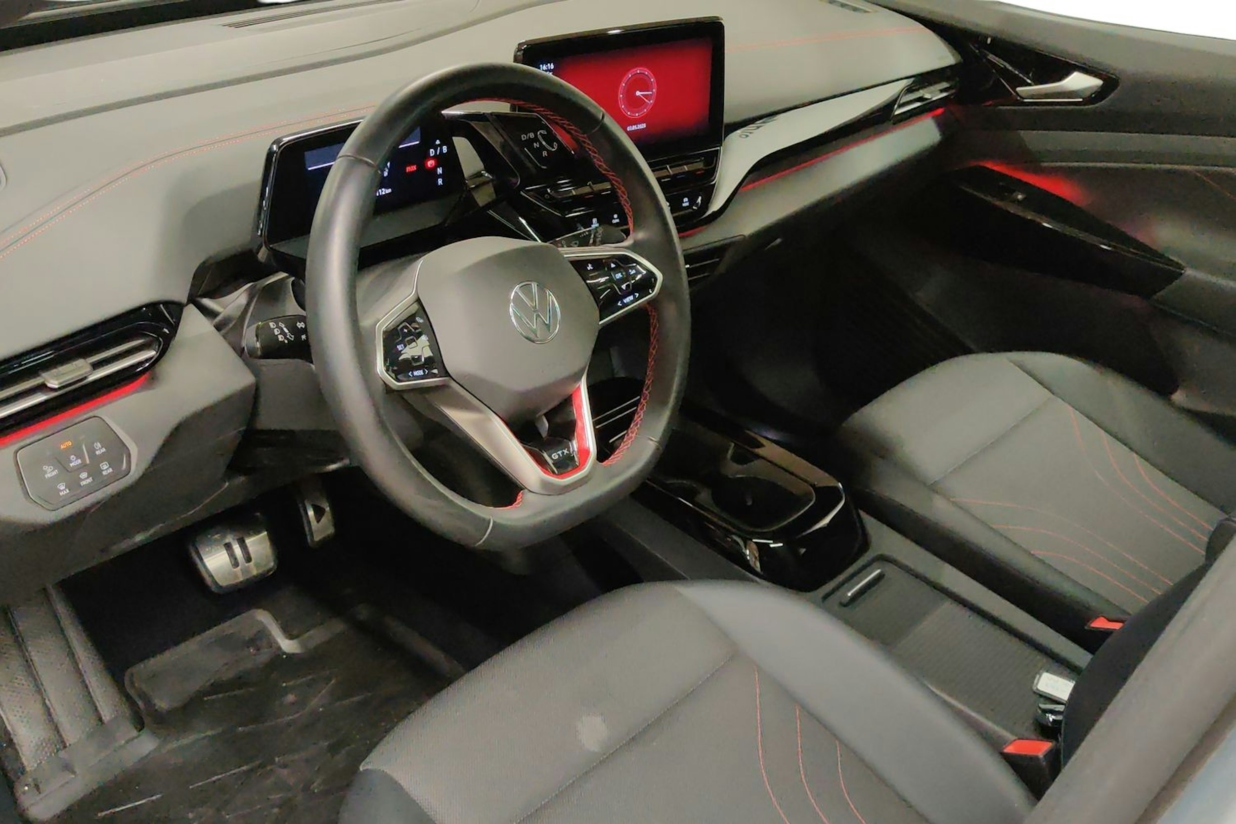 harmaa Volkswagen ID.4 2023 kuva 7.