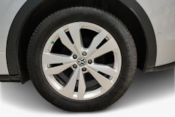 harmaa Volkswagen ID.4 2023 kuva 11.