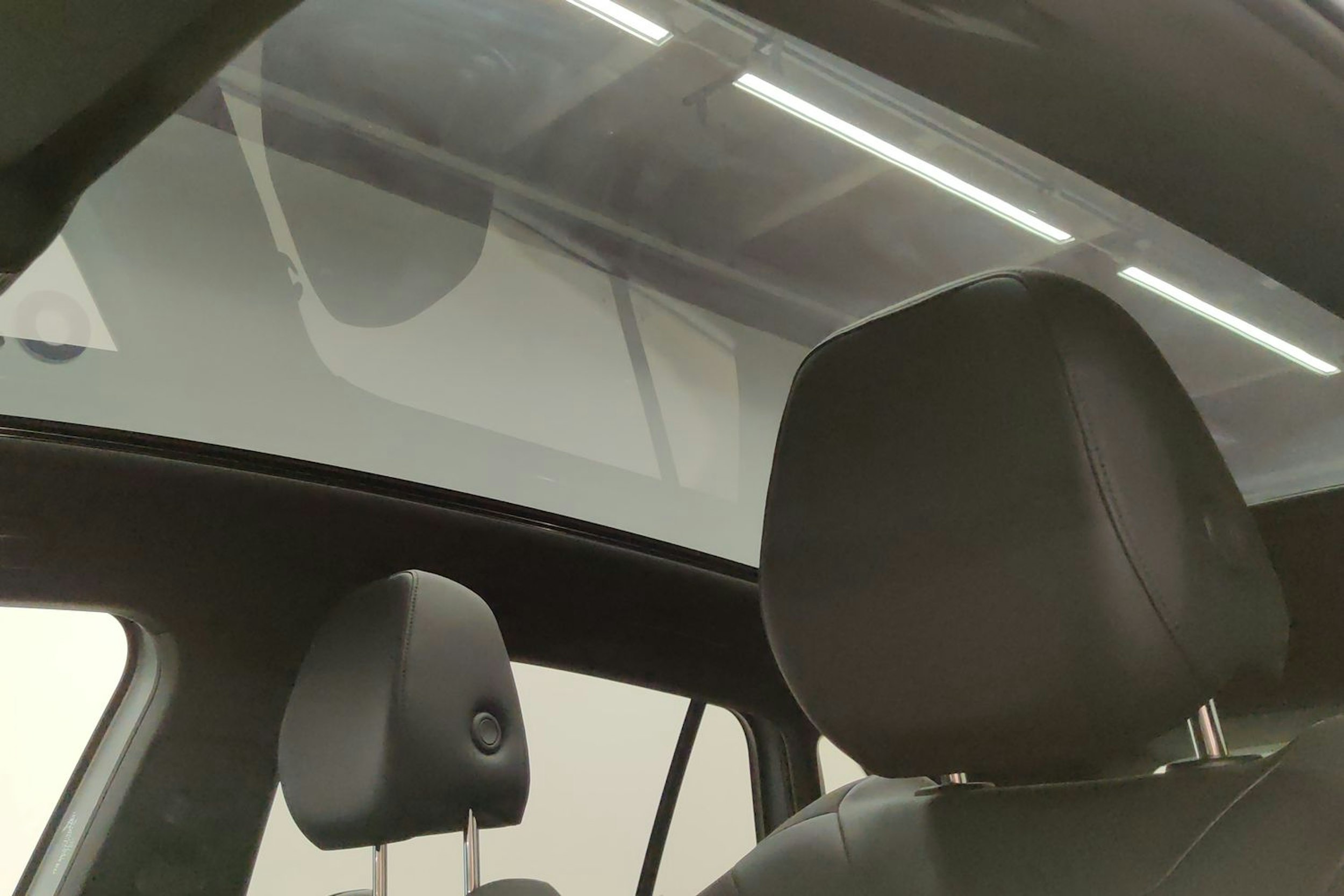 harmaa Volkswagen ID.4 2023 kuva 21.