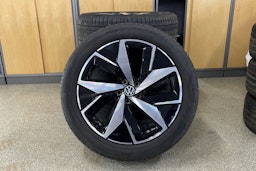 Sininen Volkswagen ID.4 2024 kuva 14.