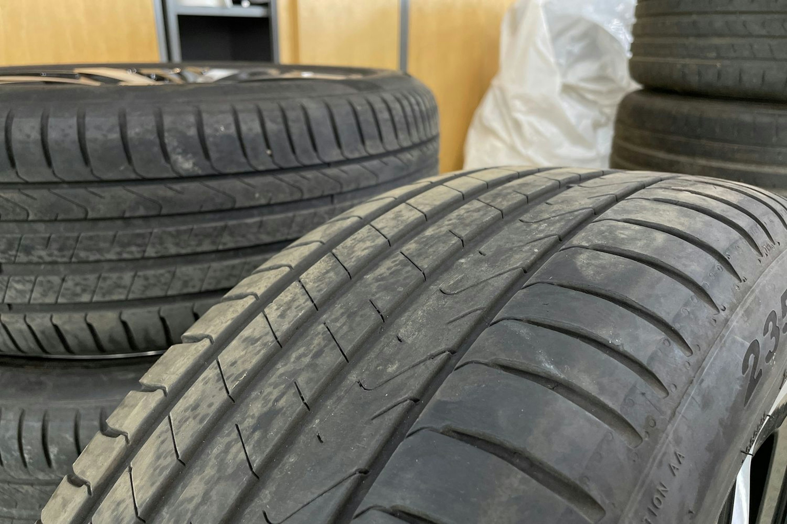 Sininen Volkswagen ID.4 2024 kuva 15.