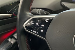 Sininen Volkswagen ID.4 2024 kuva 16.