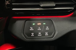 Sininen Volkswagen ID.4 2024 kuva 29.