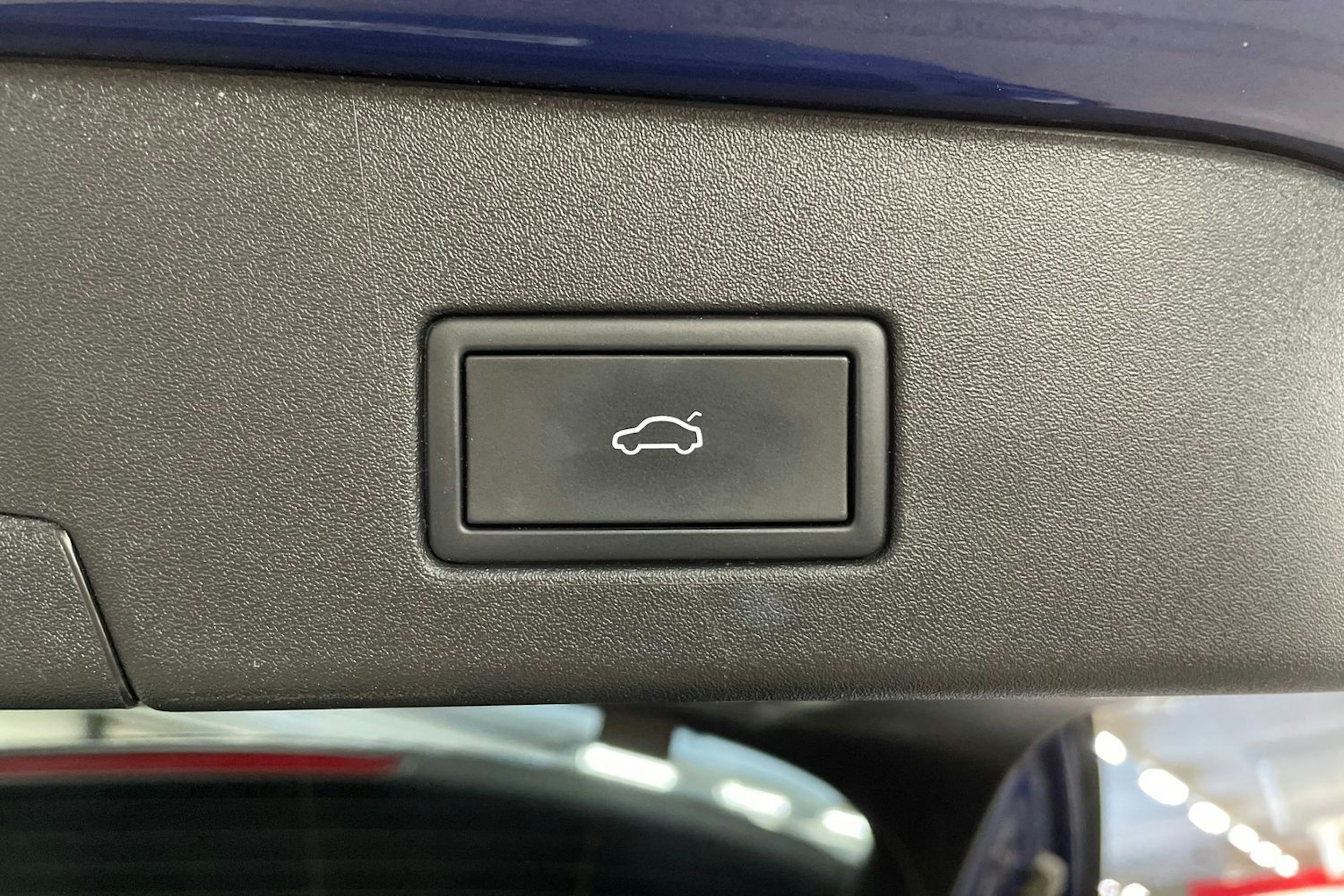 Sininen Volkswagen ID.4 2024 kuva 33.