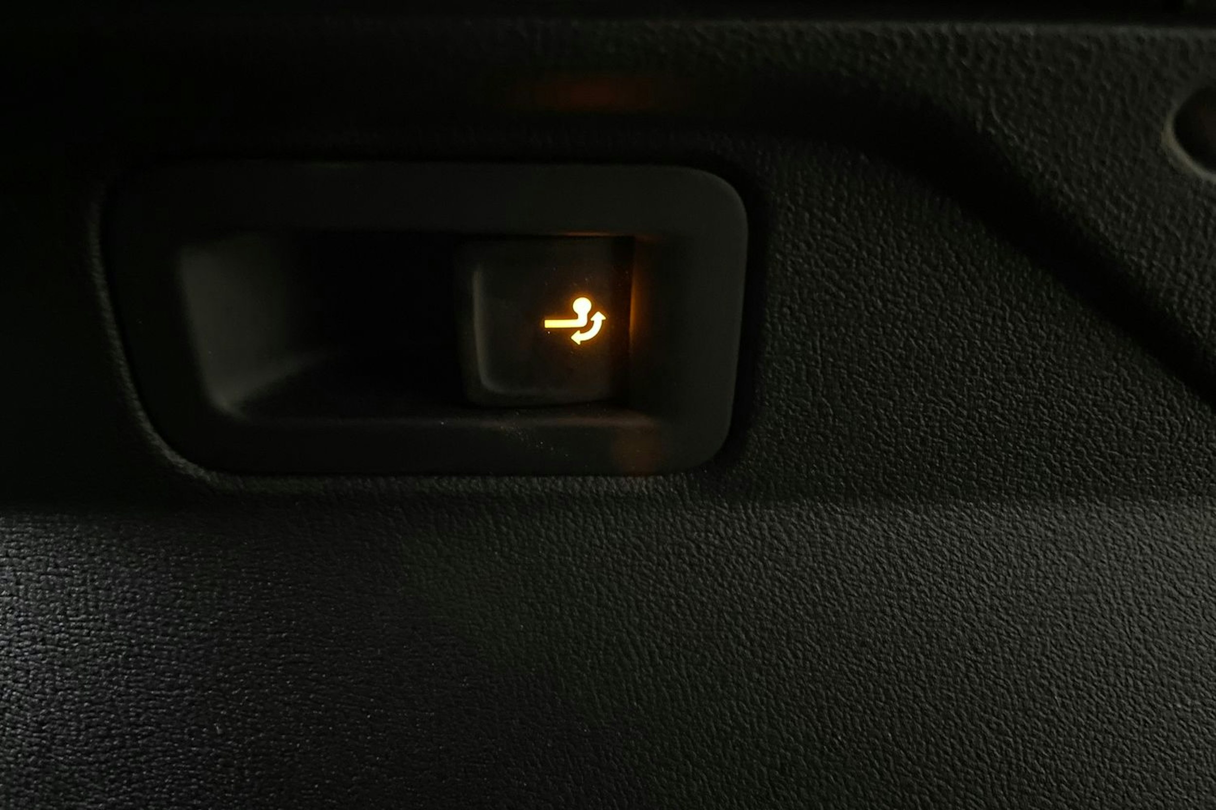 Sininen Volkswagen ID.4 2024 kuva 34.