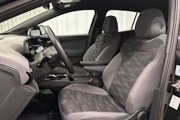 musta Volkswagen ID.4 2023 kuva 15.