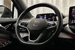 musta Volkswagen ID.4 2023 kuva 16.
