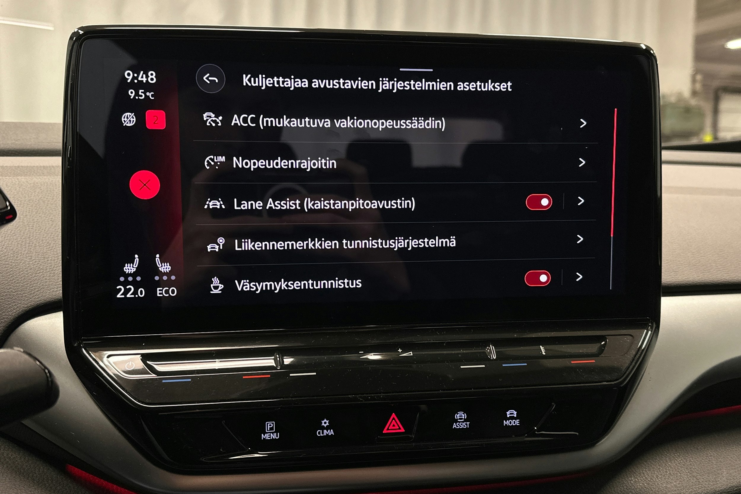 musta Volkswagen ID.4 2023 kuva 24.