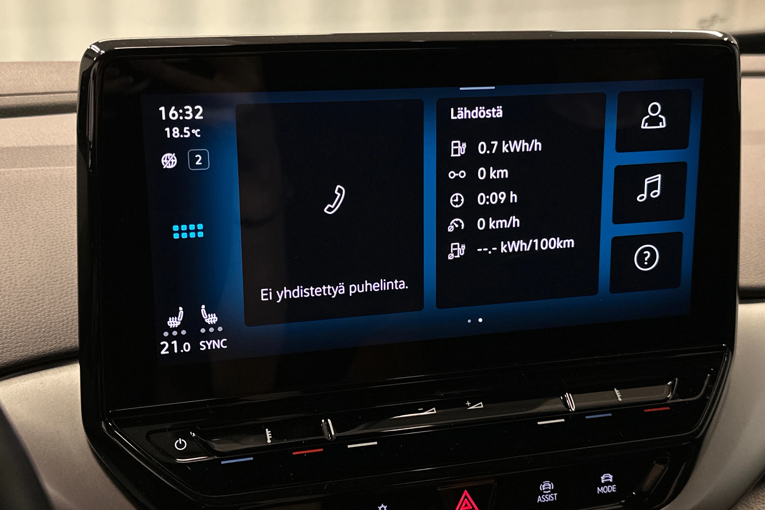 valkoinen Volkswagen ID.4 2023 kuva 30.