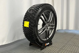 harmaa Volkswagen ID.4 2023 kuva 13.