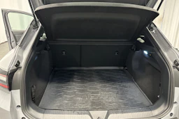 harmaa Volkswagen ID.4 2023 kuva 39.