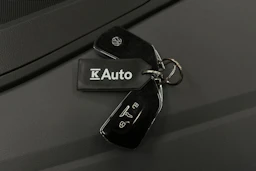 harmaa Volkswagen ID.4 2023 kuva 43.