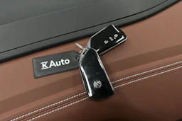 harmaa Volkswagen ID.4 2023 kuva 42.