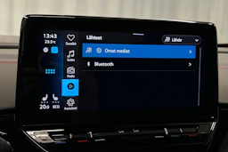 punainen Volkswagen ID.4 2023 kuva 22.