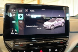 Valkoinen Volkswagen ID.4 2023 kuva 23.