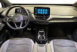 valkoinen Volkswagen ID.4 2023 kuva 7.