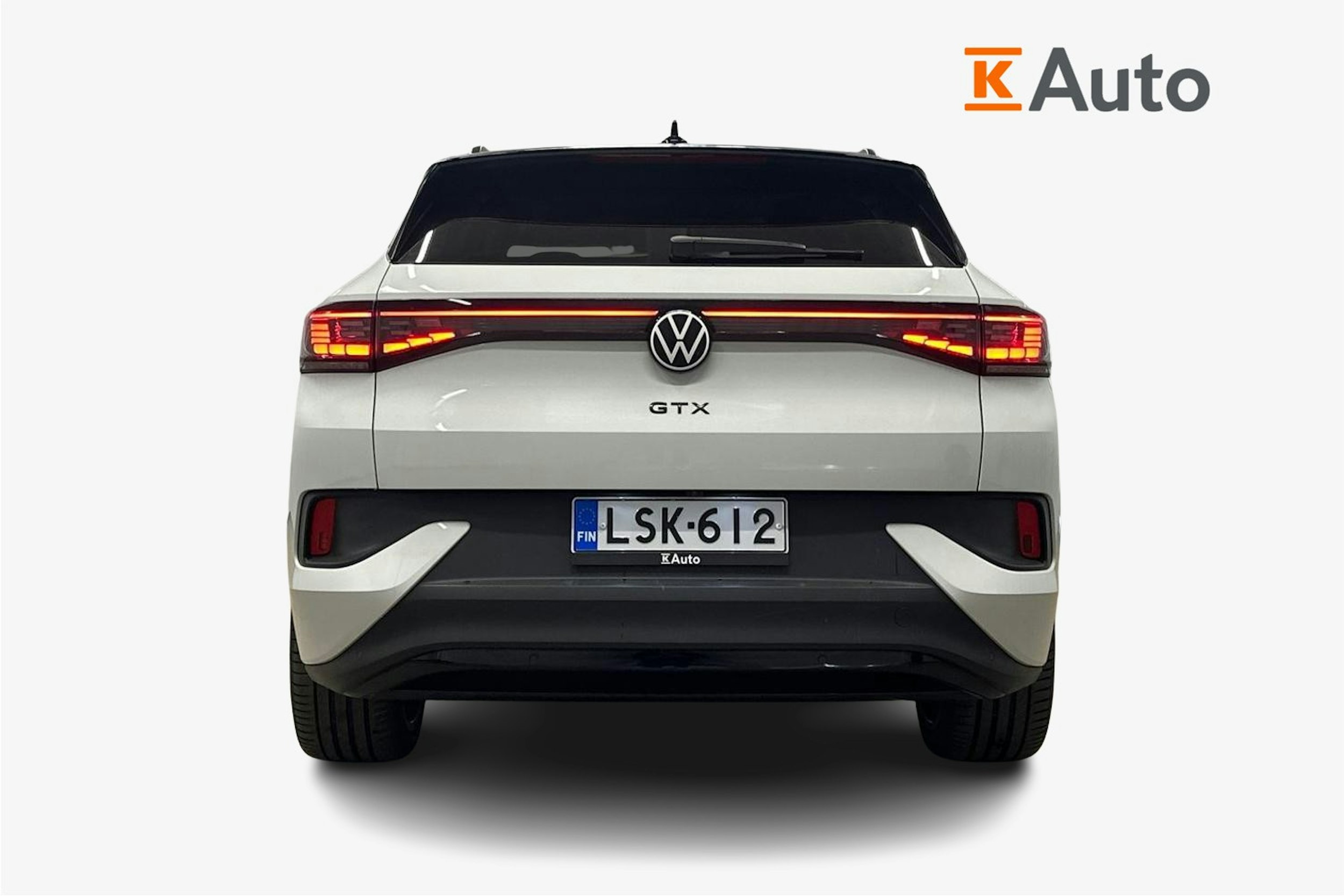 valkoinen Volkswagen ID.4 2023 kuva 3.