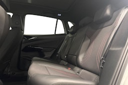 valkoinen Volkswagen ID.4 2023 kuva 10.