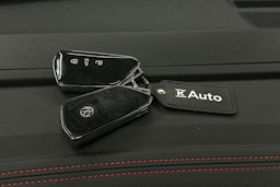 valkoinen Volkswagen ID.4 2023 kuva 34.