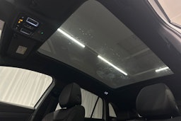 valkoinen Volkswagen ID.4 2023 kuva 35.