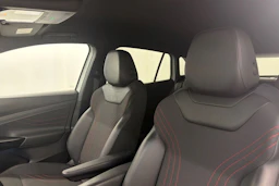 valkoinen Volkswagen ID.4 2023 kuva 36.