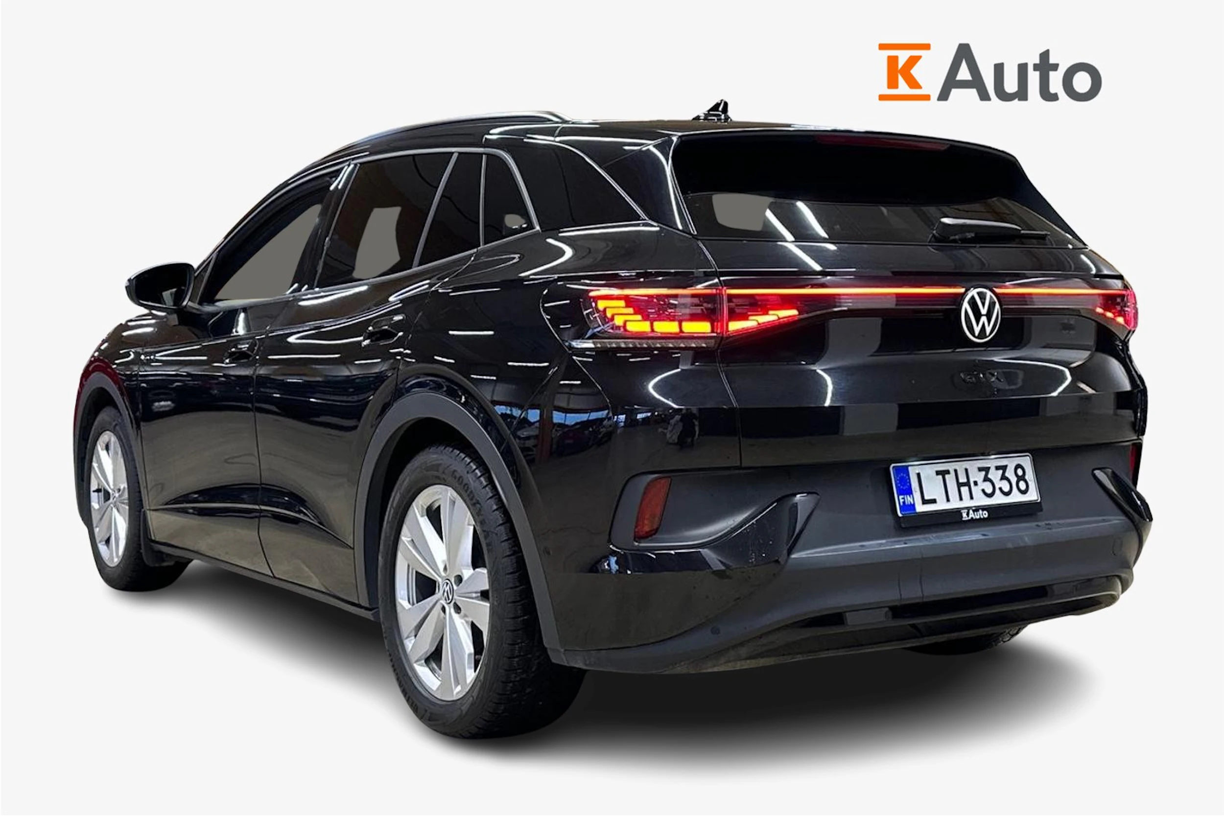 musta Volkswagen ID.4 2023 kuva 2.