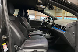 musta Volkswagen ID.4 2023 kuva 11.