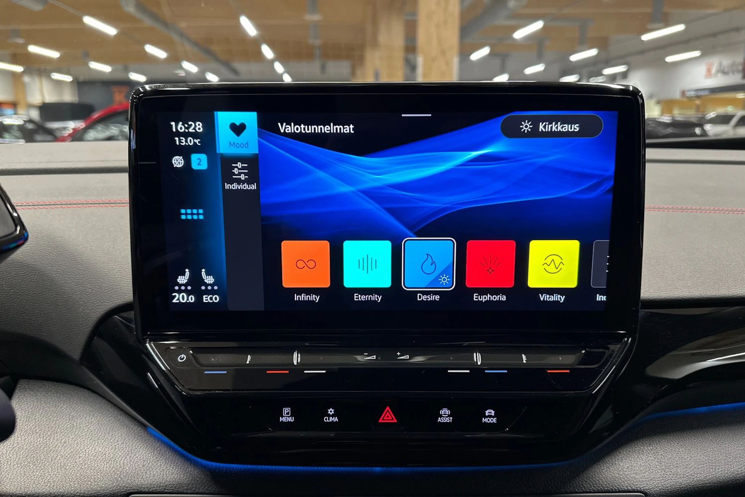 musta Volkswagen ID.4 2023 kuva 17.