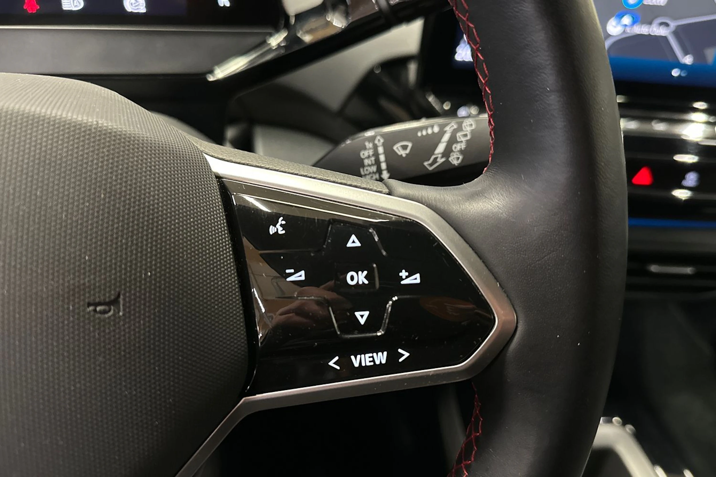 musta Volkswagen ID.4 2023 kuva 21.