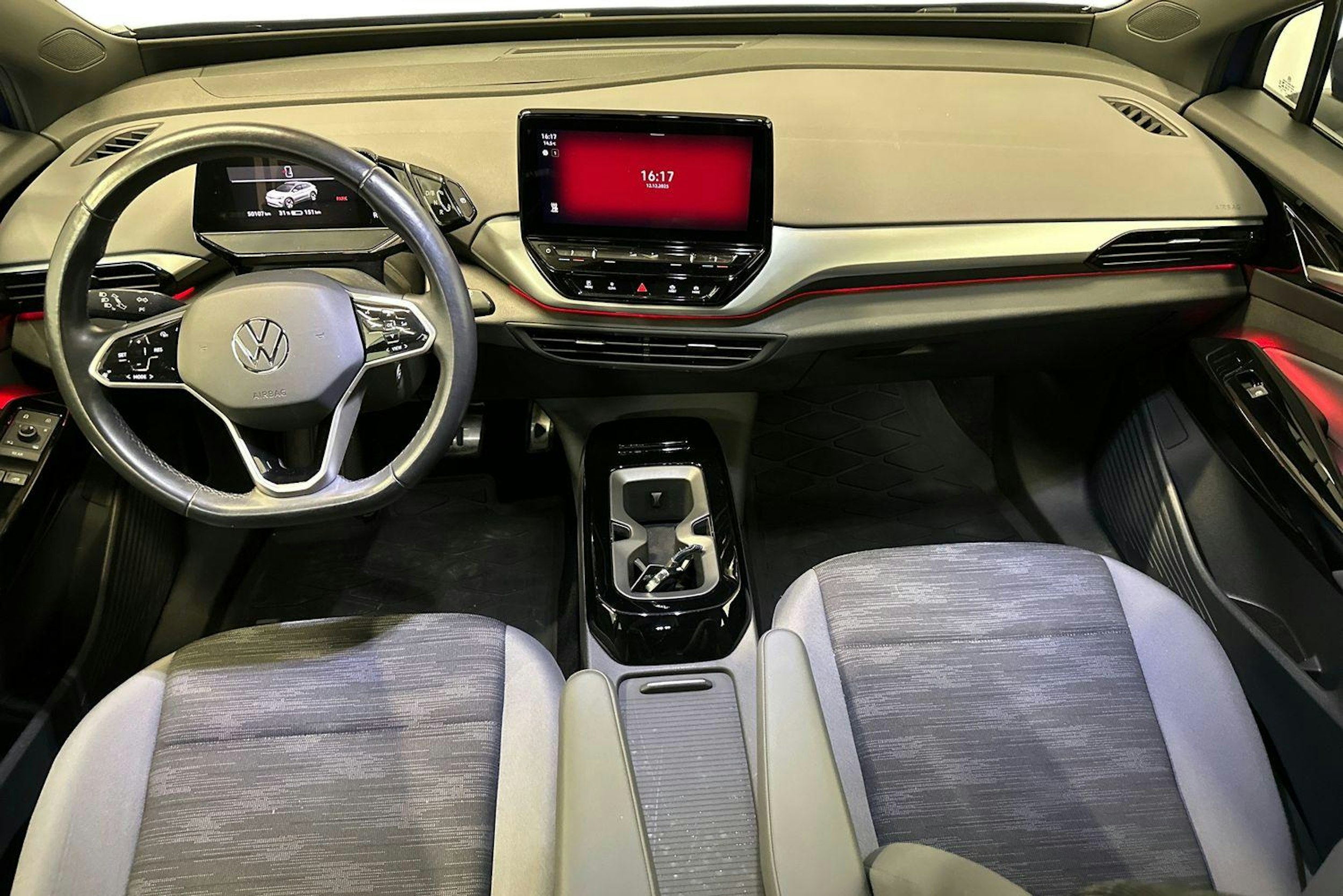 sininen Volkswagen ID.4 2023 kuva 9.