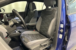 sininen Volkswagen ID.4 2023 kuva 15.