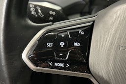 sininen Volkswagen ID.4 2023 kuva 20.