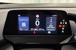 valkoinen Volkswagen ID.4 2023 kuva 15.