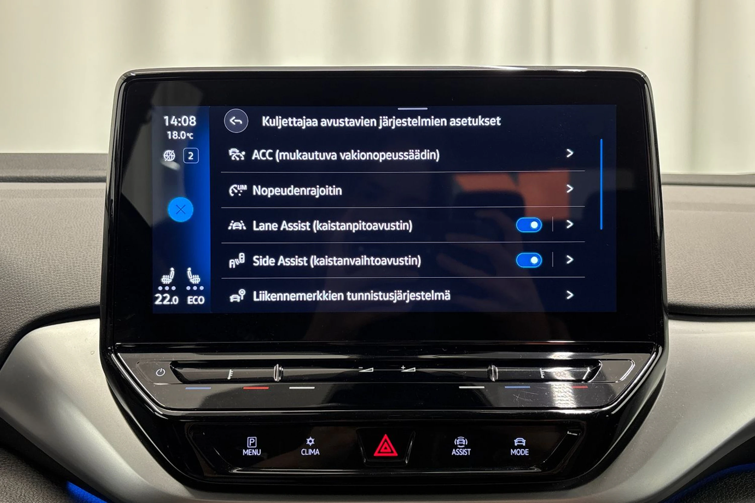 valkoinen Volkswagen ID.4 2023 kuva 20.