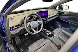 sininen Volkswagen ID.4 2023 kuva 7.