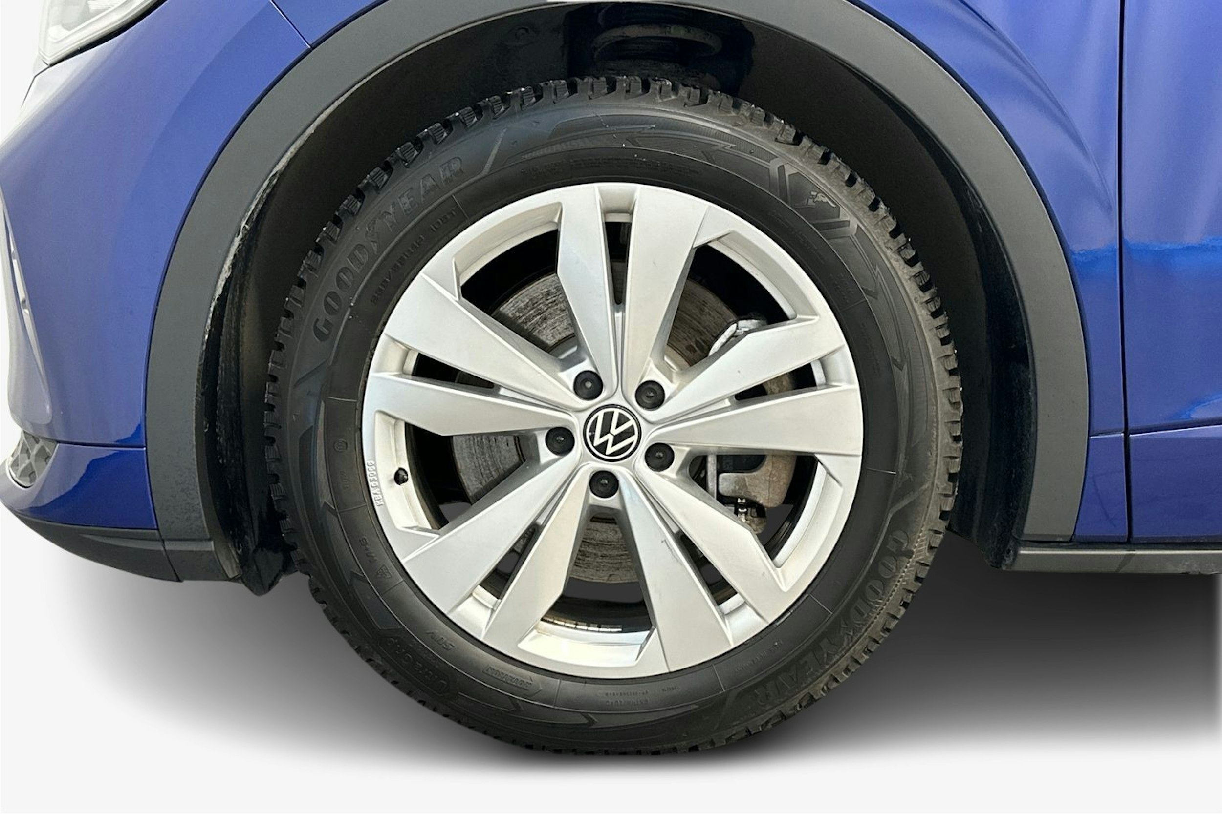 sininen Volkswagen ID.4 2023 kuva 11.