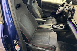 sininen Volkswagen ID.4 2023 kuva 15.