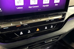 sininen Volkswagen ID.4 2023 kuva 28.