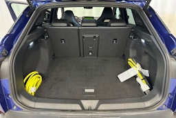 sininen Volkswagen ID.4 2023 kuva 36.