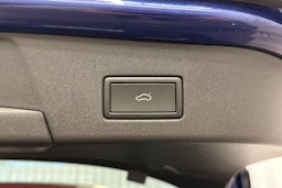 sininen Volkswagen ID.4 2023 kuva 37.