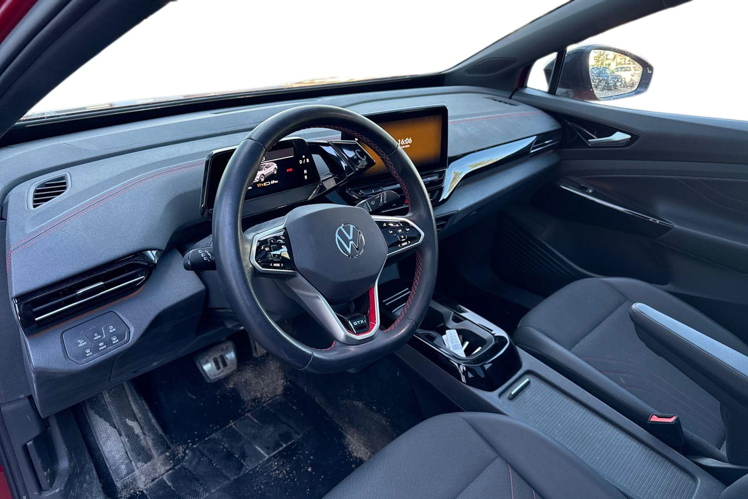 punainen Volkswagen ID.4 2023 kuva 3.