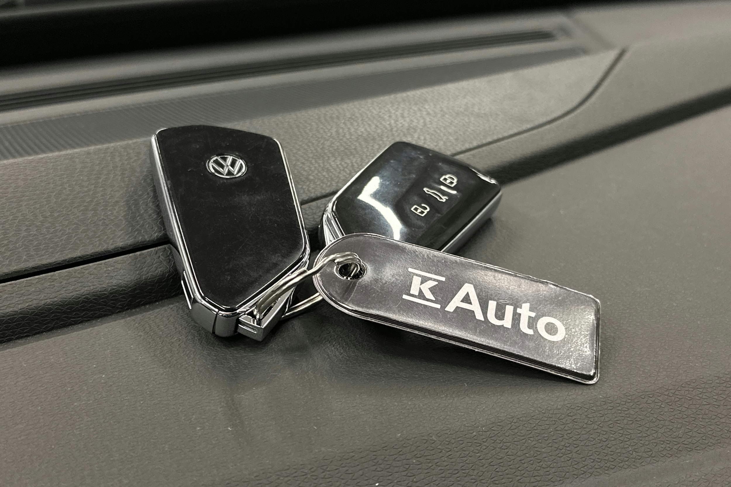 hopea Volkswagen ID.4 2023 kuva 28.