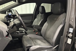 harmaa Volkswagen ID.4 2023 kuva 16.