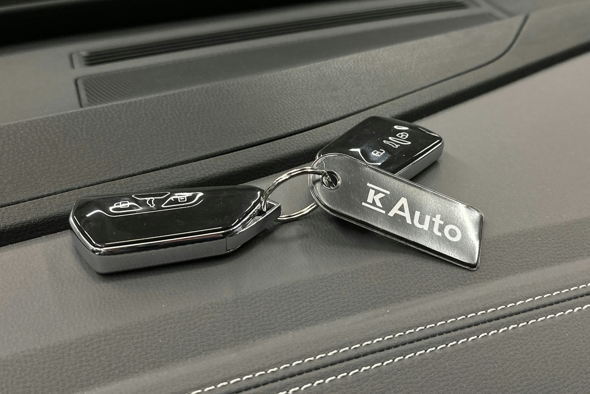 harmaa Volkswagen ID.4 2023 kuva 31.