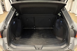 harmaa Volkswagen ID.4 2023 kuva 14.